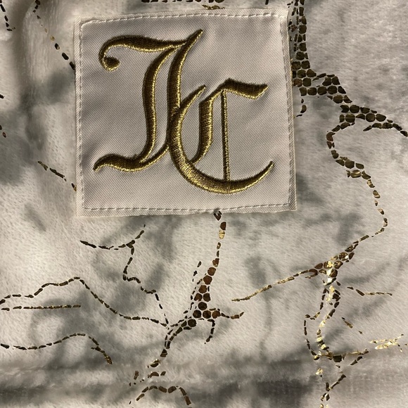 💖Juicy Couture White & Gold Marble Blanket - Picture 2 of 4
